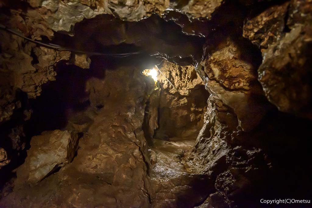 東京都あきる野市・大岳鍾乳洞