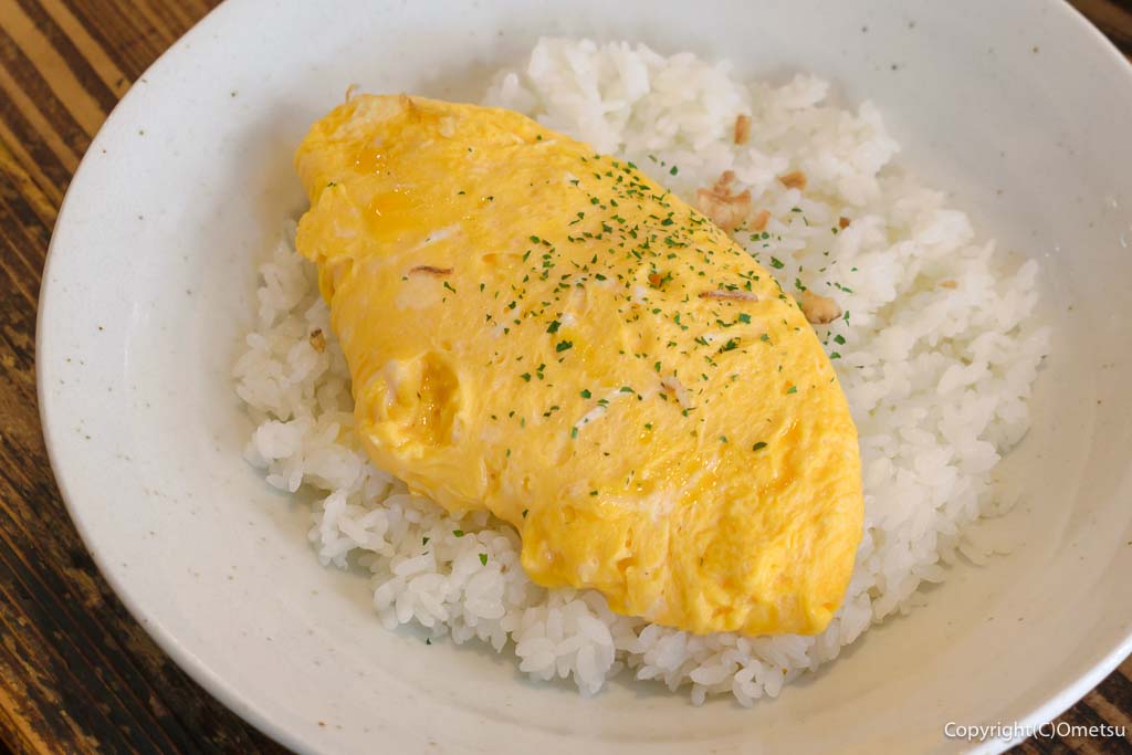 東福生・欧風カレー店・アリババの、チーズオムレツカレー