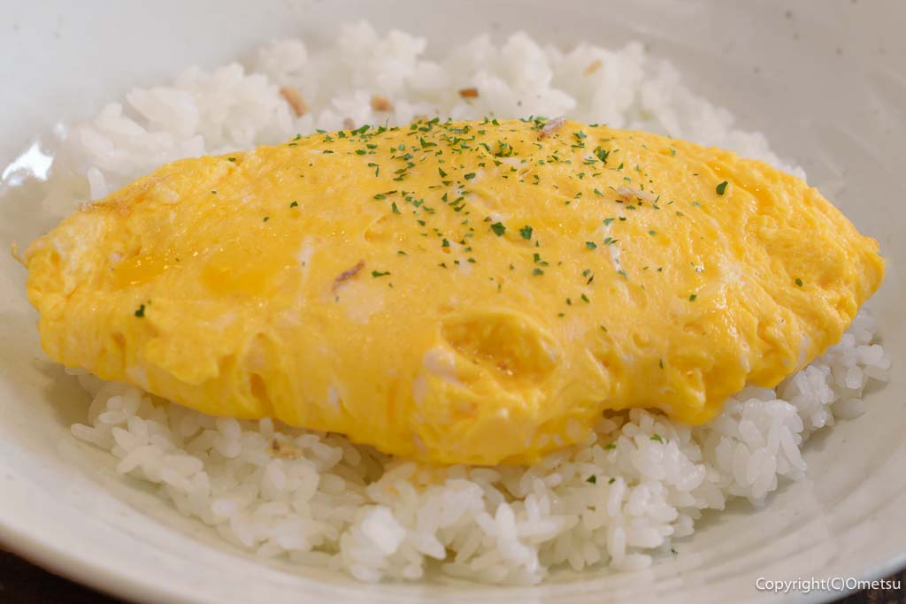 東福生・欧風カレー店・アリババの、チーズオムレツカレー