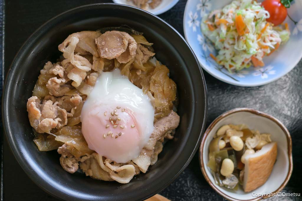 青梅市・今寺の「なかま亭」の、豚丼