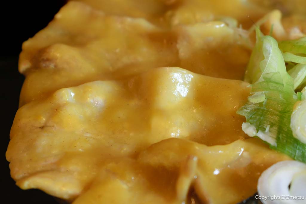 東青梅のうどん店「根岸屋」の、「TOKYO-X カレー南ばん」の肉