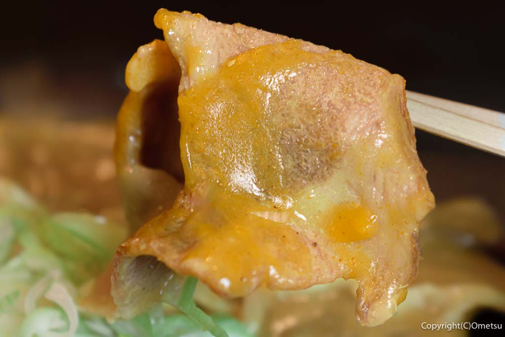 東青梅のうどん店「根岸屋」の、「TOKYO-X カレー南ばん」の豚肉