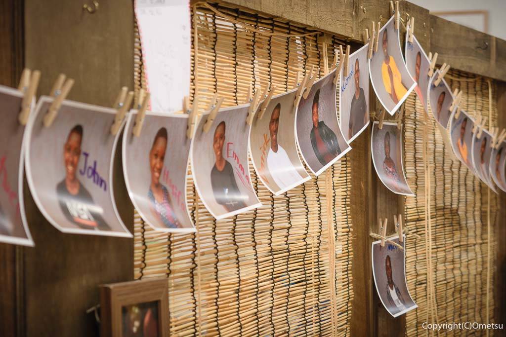 羽村の、Philia Cafe(フィリア カフェ)の、ウガンダの子供ポートレート写真