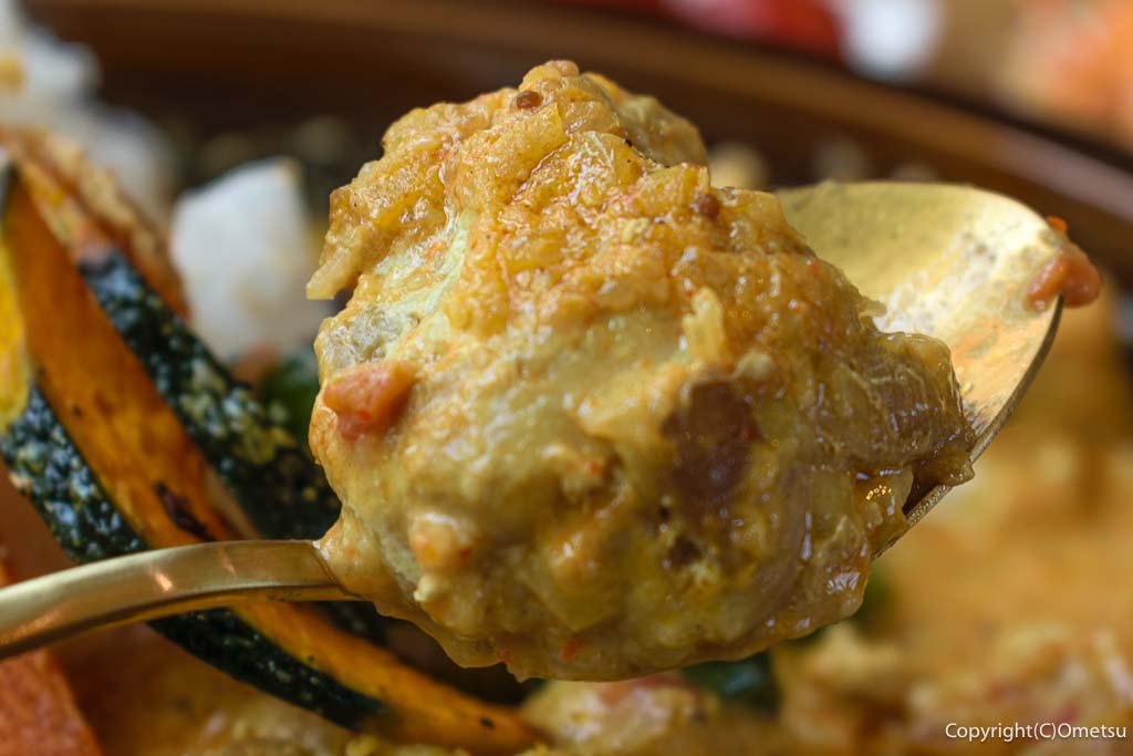 羽村の、カフェ・ククタナ（cafe kukutana）の、ココナッツカレーのルーと、鶏肉