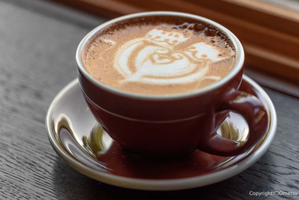 あきる野市・戸倉のカフェ・POUNDの、カフェラテ