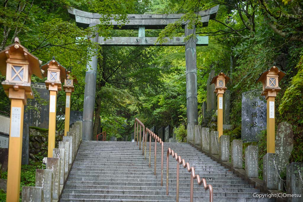 青梅・御岳山の、武蔵御嶽神社・鳥居