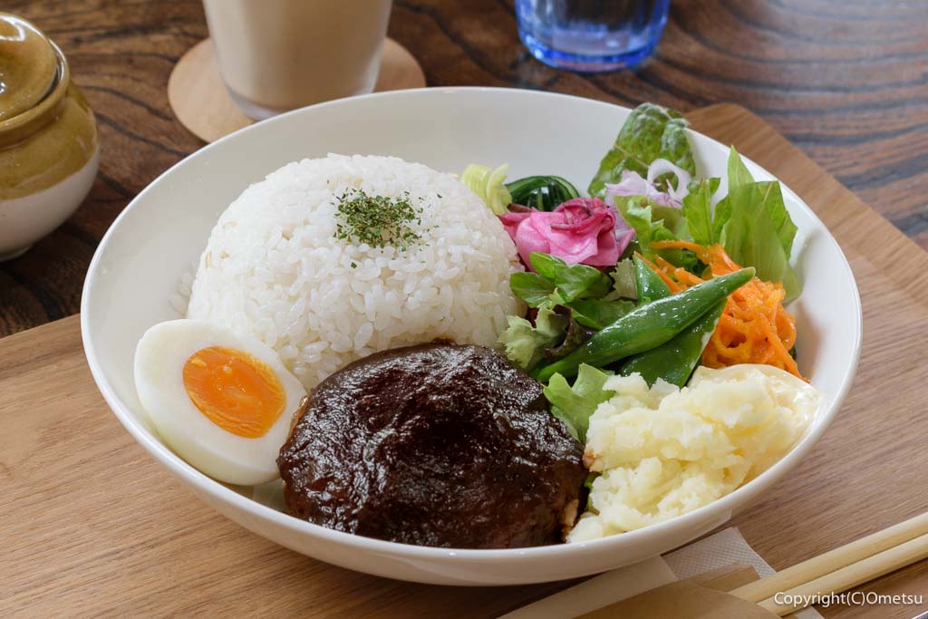 青梅市・御岳渓谷の、cafe monaca （カフェ モナカ）のランチプレート