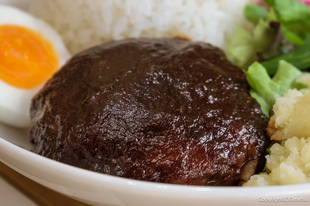 青梅市・御岳渓谷の、cafe monaca （カフェ モナカ）のハンバーグ