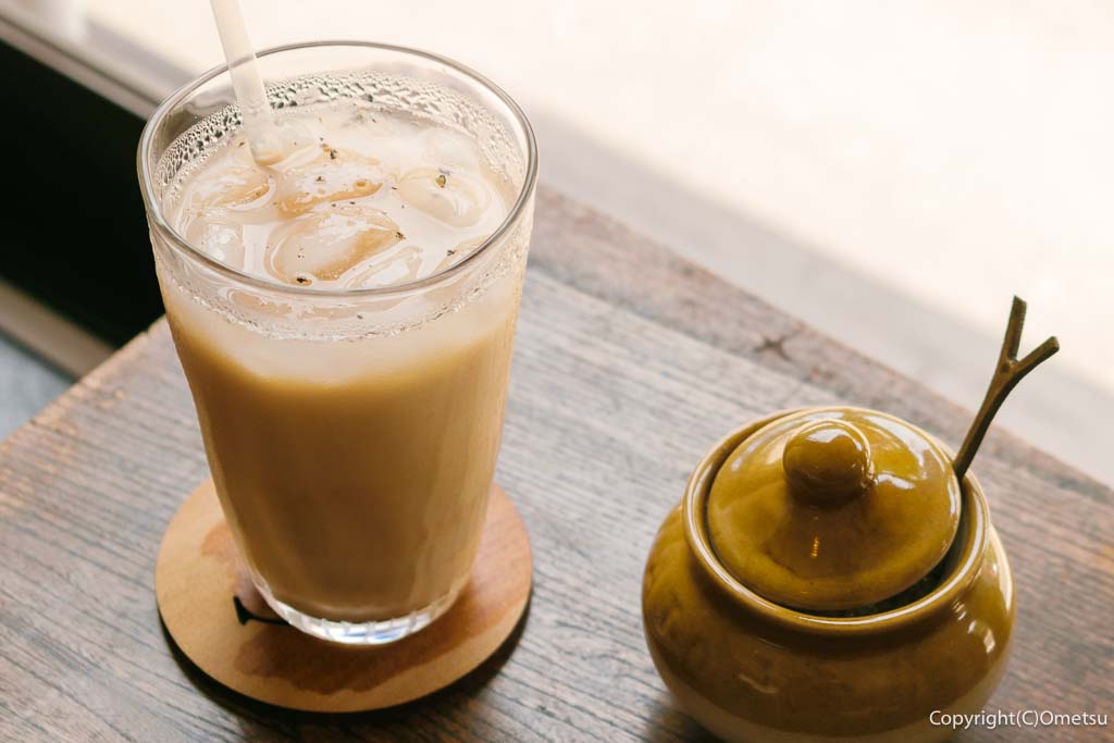 青梅市・御岳渓谷の、cafe monaca （カフェ モナカ）の、アイス・チャイ