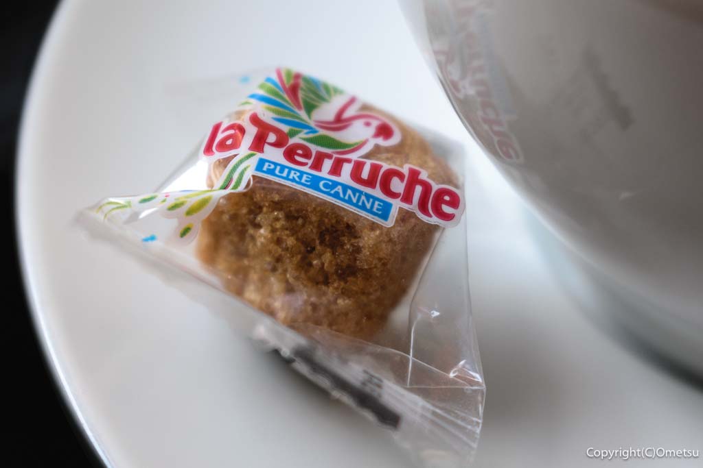 羽村駅東口のイタリアンレストラン「クレッシェレ」の、コーヒーの角砂糖