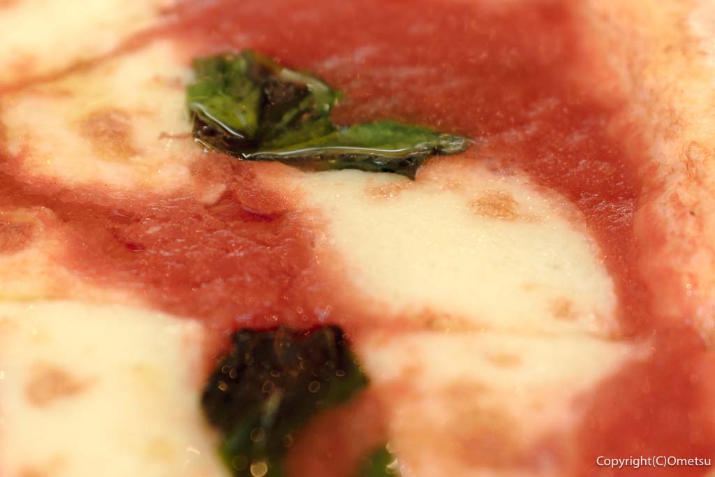 あきる野市のイタリアン「マエストロ ペスカ フィオーレ」の、バジルと、トマトソース