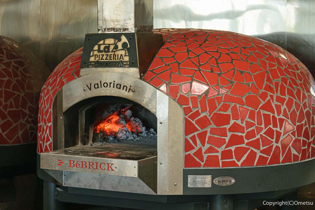 あきる野市のイタリアン「マエストロ ペスカ フィオーレ」の石窯