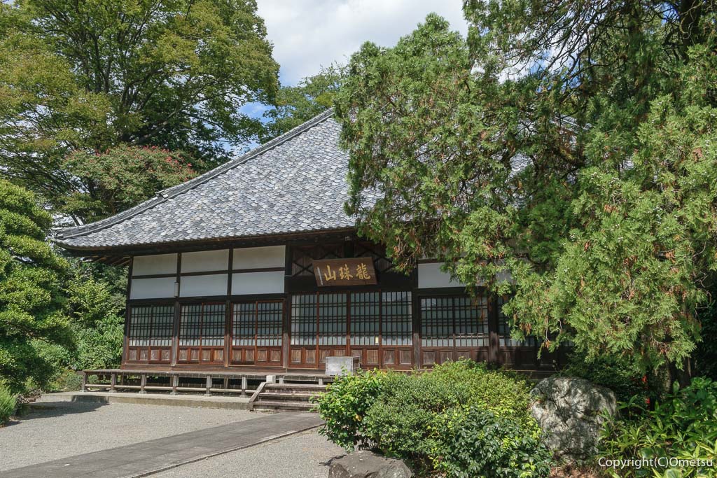 羽村市・一峰院の、本堂