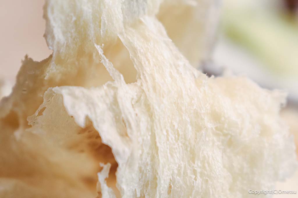 青梅市・青梅食堂の、ナンの生地