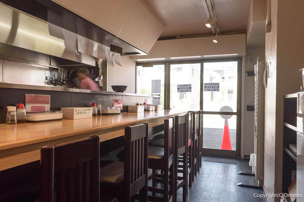 青梅市「ハイデン.コッコFACTORYサマンサ.タマサ 師岡町店」の、店内