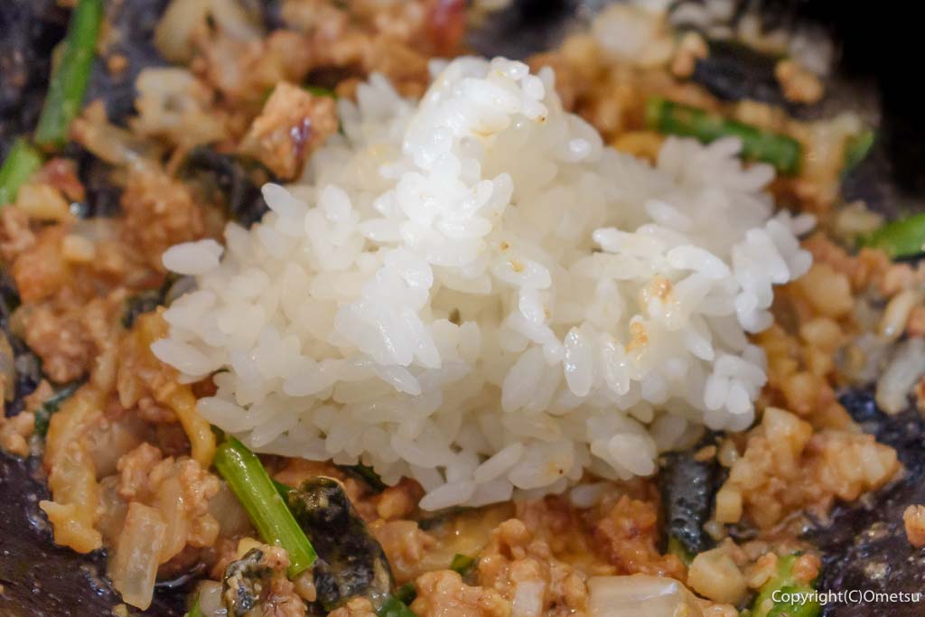 青梅市「ハイデン.コッコFACTORYサマンサ.タマサ 師岡町店」の「台湾まぜそば」のご飯