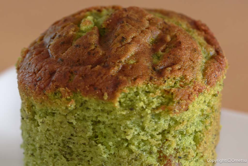 東京都立青梅総合高等学校・農業科の、抹茶マフィンの生地