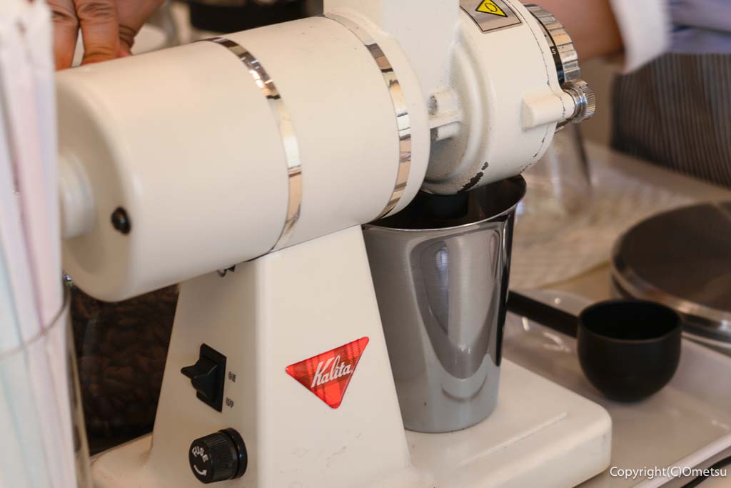 羽村市「スマイルカフェ」の、コーヒーミル