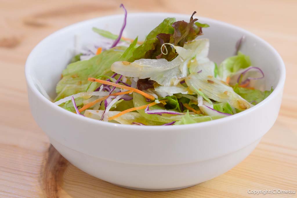 青梅市・柚木町の「なごみ屋」の、サラダ