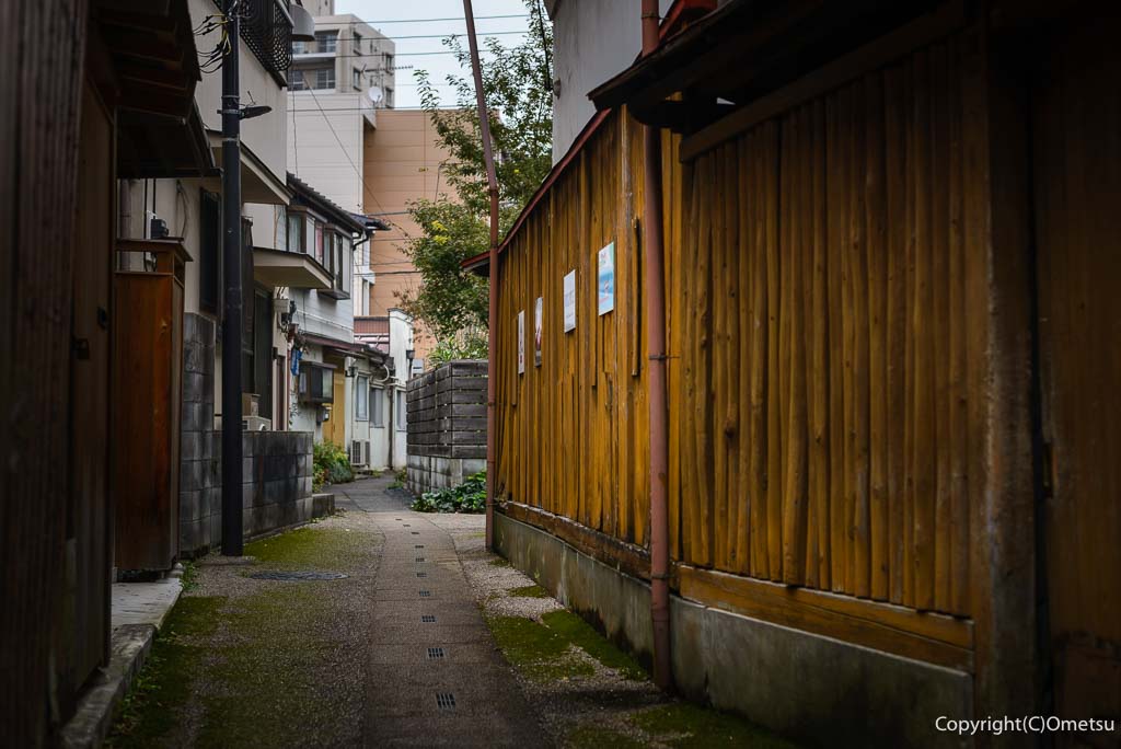 青梅宿の、裏路地