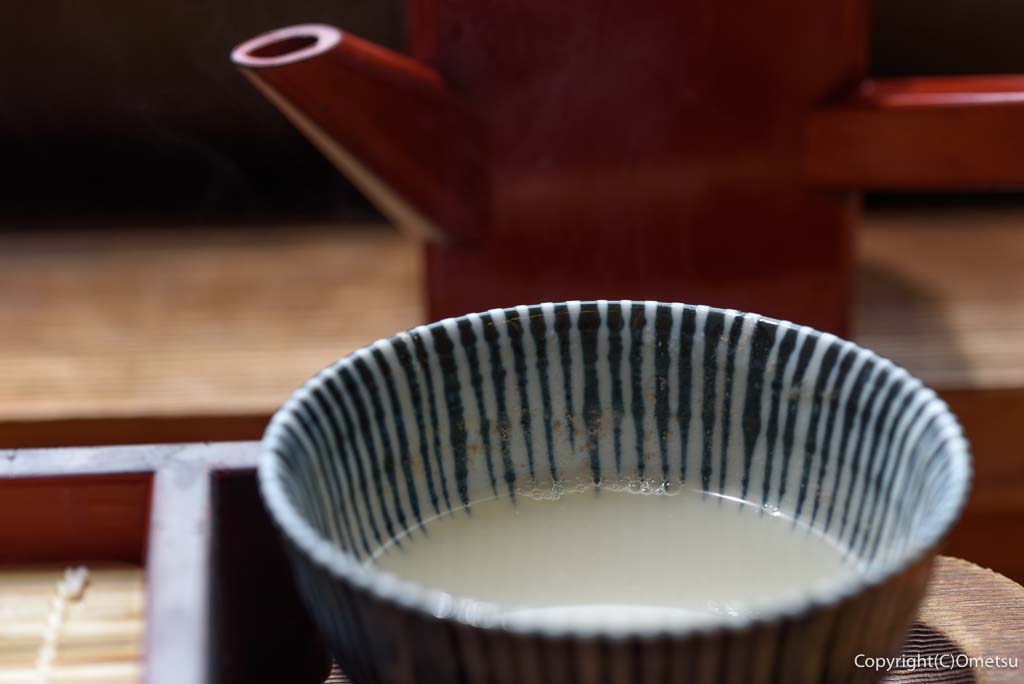 青梅市・御岳山の、紅葉屋の、そば湯