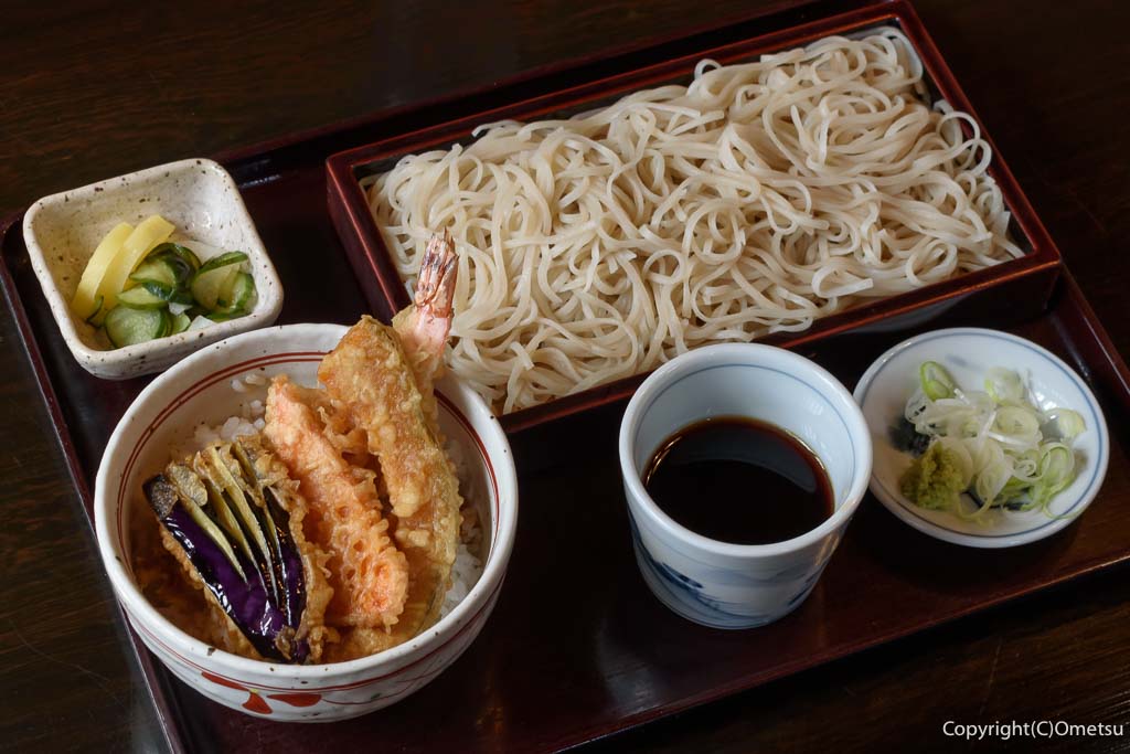 羽村市の蕎麦店「一作」の、天丼セット