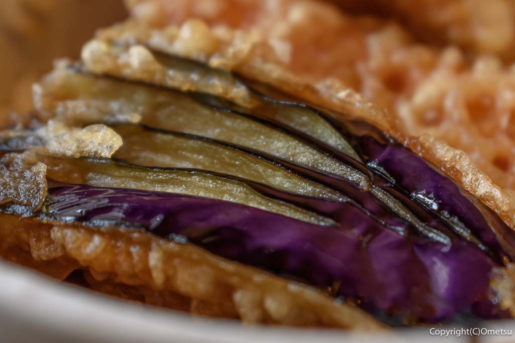 羽村市の蕎麦店「一作」の、ナスの天ぷら