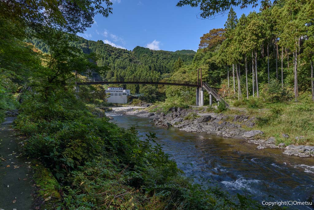 青梅市・御岳渓谷の、杣の小橋