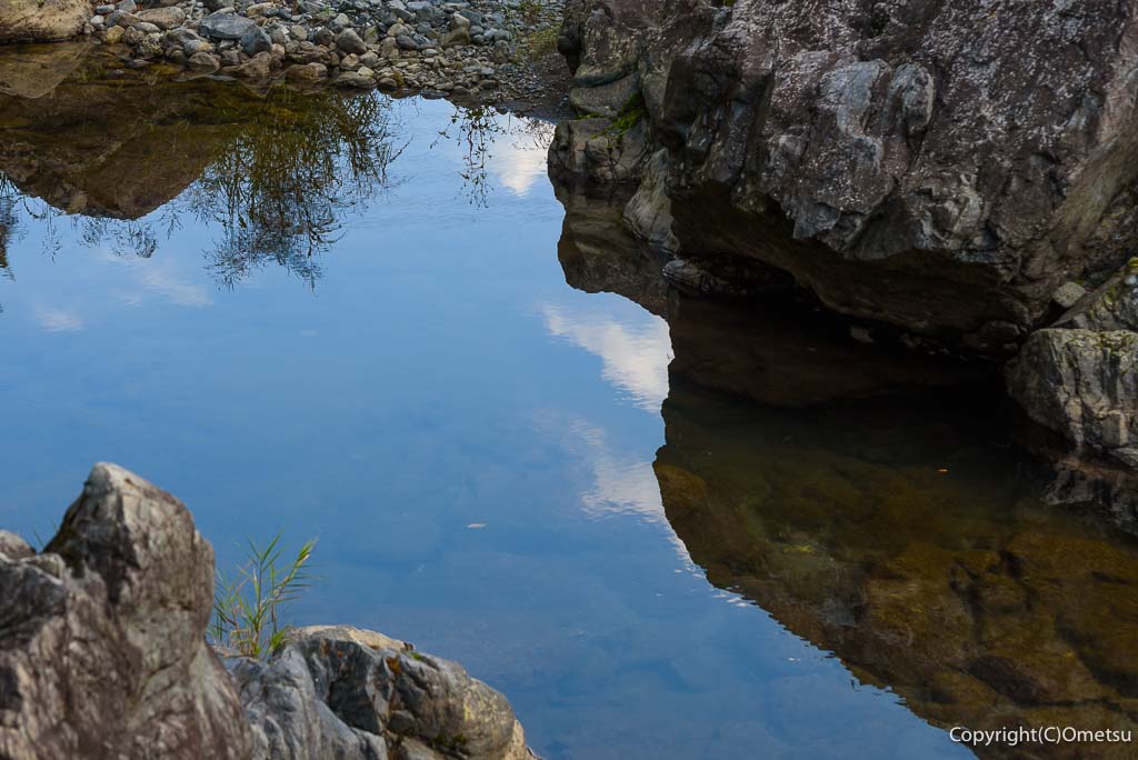 青梅市・御岳渓谷の、水たまり