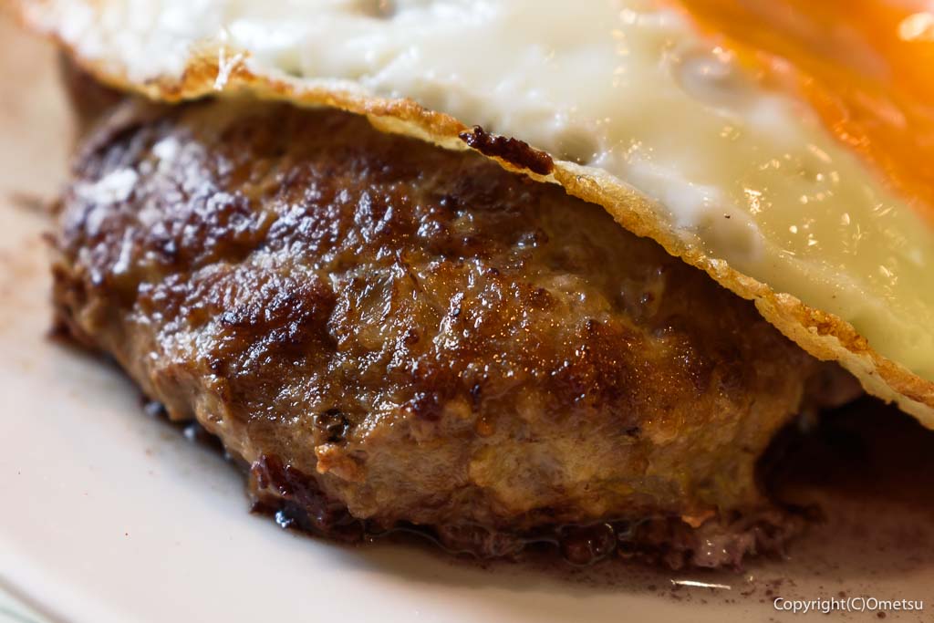 青梅市・勝沼「KTホールギャラリーぶらりカフェ」の、日替わりランチの、ハンバーグ