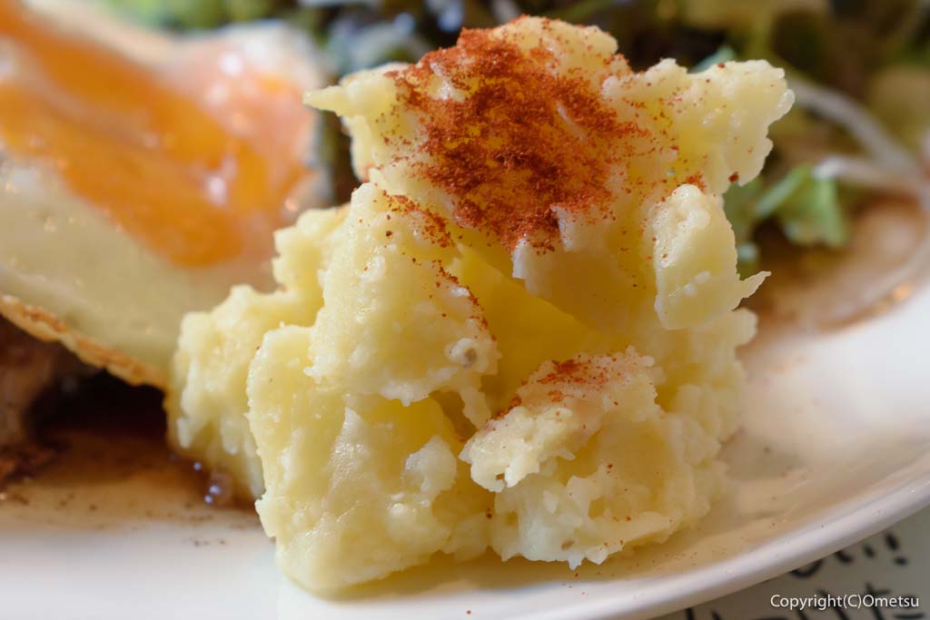 青梅市・勝沼「KTホールギャラリーぶらりカフェ」の、日替わりランチの、ポテト