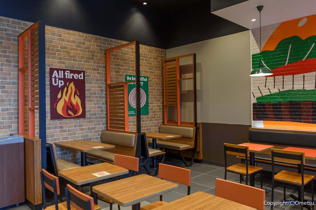 バーガーキング・イオンモール日の出店の、店内