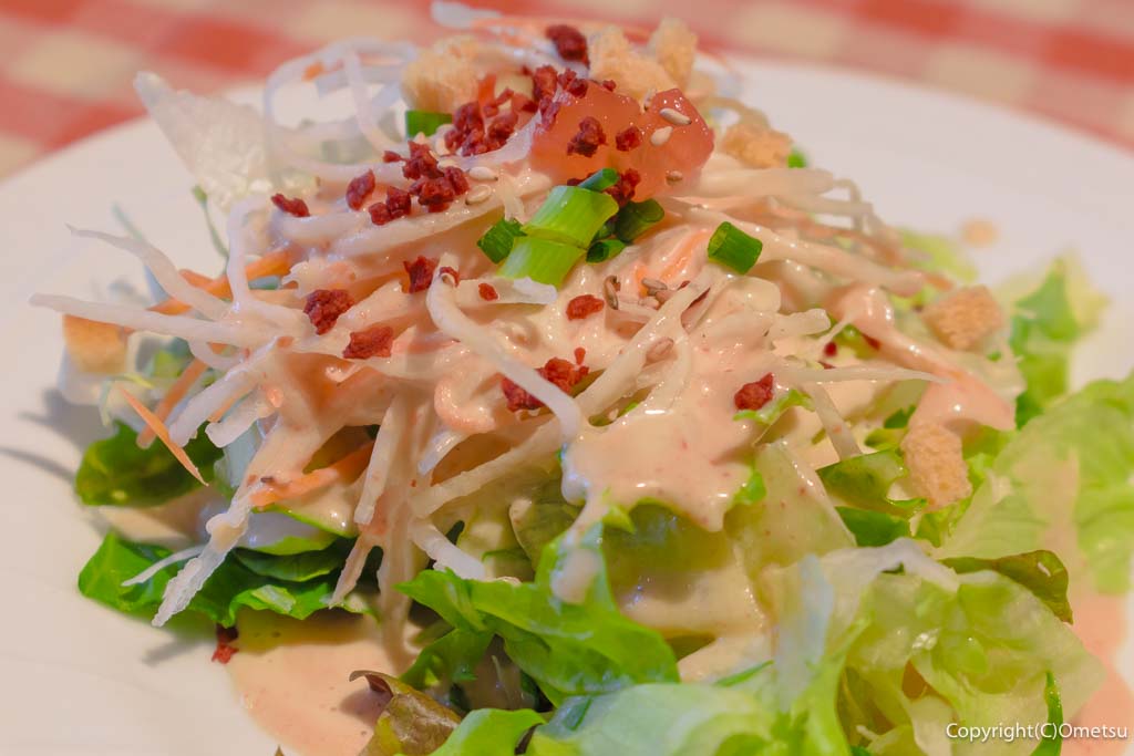 青梅総合体育館(住友金属鉱山アリーナ青梅)のレストラン、ガンバガンバの、ランチサラダ