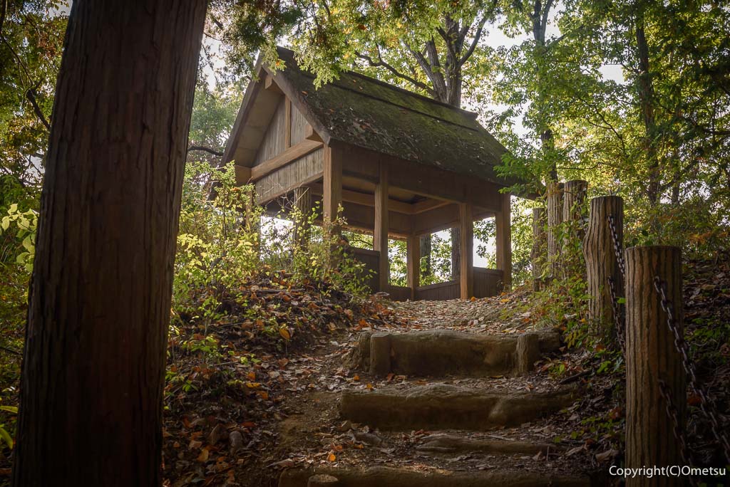 青梅市・青梅丘陵の、矢倉台休憩所