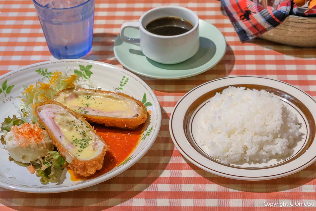 青梅総合体育館(住友金属鉱山アリーナ青梅)のレストラン、ガンバガンバの、チキンコルドンブルー