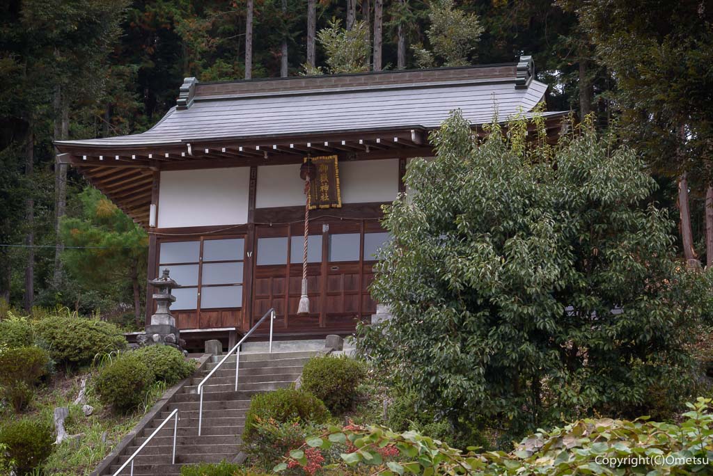 青梅市・岩蔵温泉の、岩蔵御嶽神社