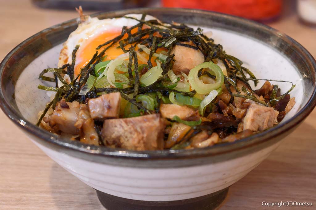 ラーメンまこと屋の、チャーシュー丼