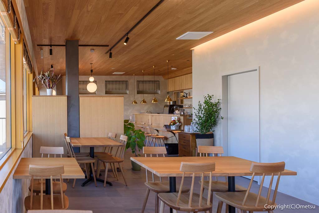 青梅市・野上町「CAFE TOIRO」の店内
