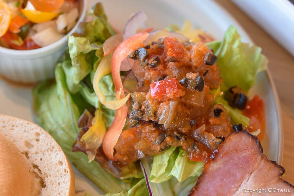 青梅市・野上町「CAFE TOIRO」の、ランチ・デリプレートの、サラダ