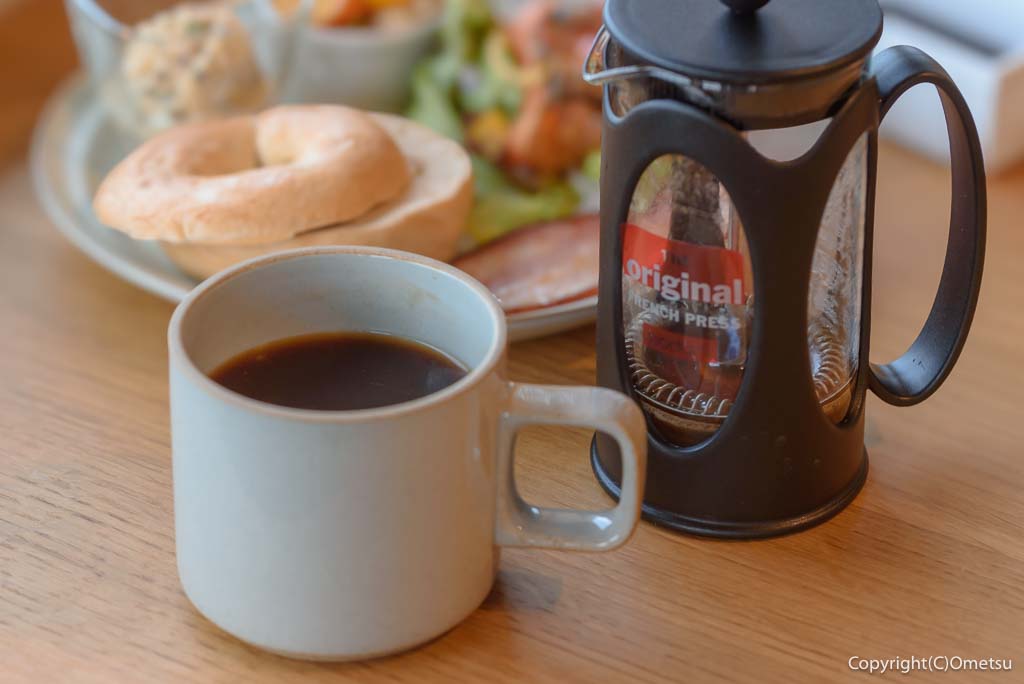 青梅市・野上町「CAFE TOIRO」の、フレンチプレス・コーヒー
