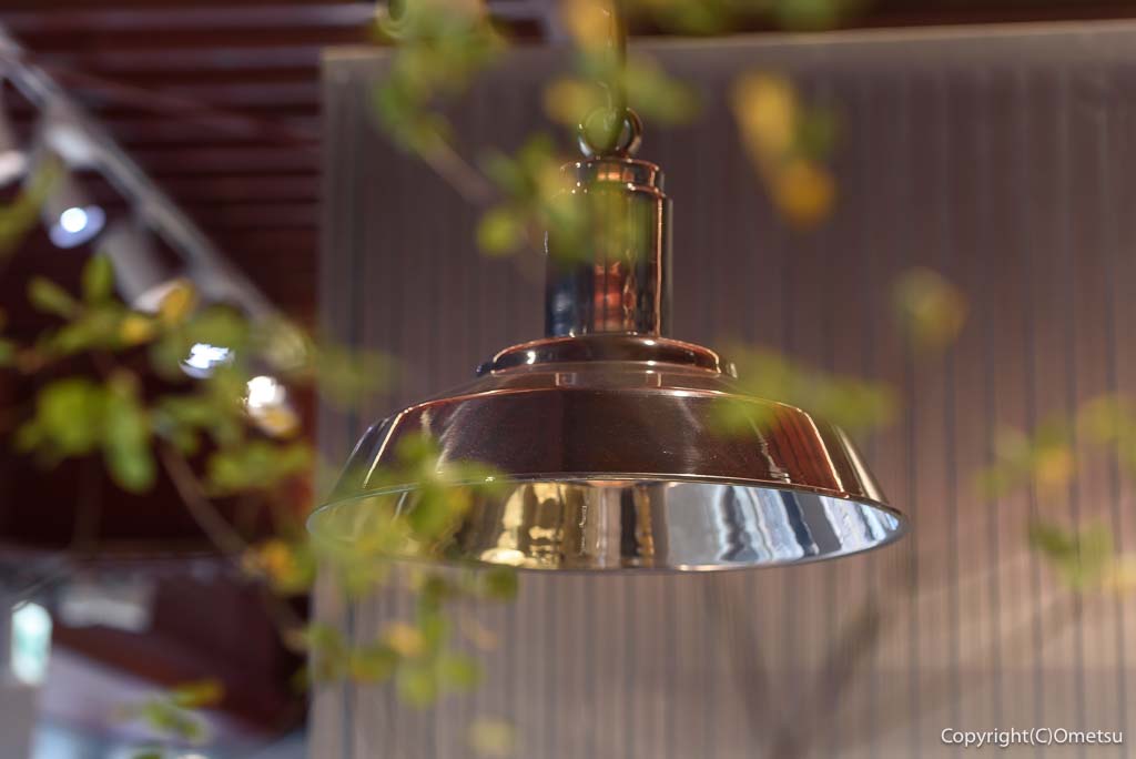 青梅市のカフェ「コーヒーとおやつ Capital」の照明