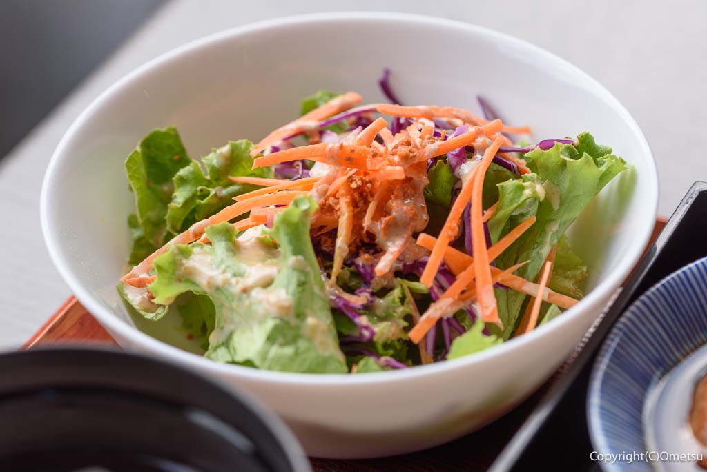 奥多摩町・御岳渓谷の「グリーマム」の、サラダ