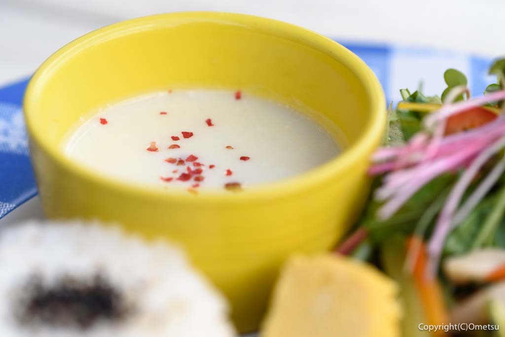 青梅市・野上町のカフェ「POT BERRY」の、豆乳スープ