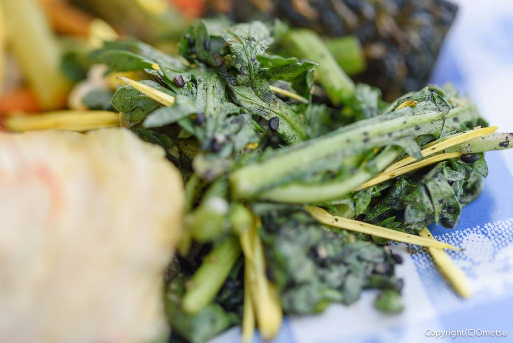 青梅市・野上町のカフェ「POT BERRY」の、春菊のゴマ和え