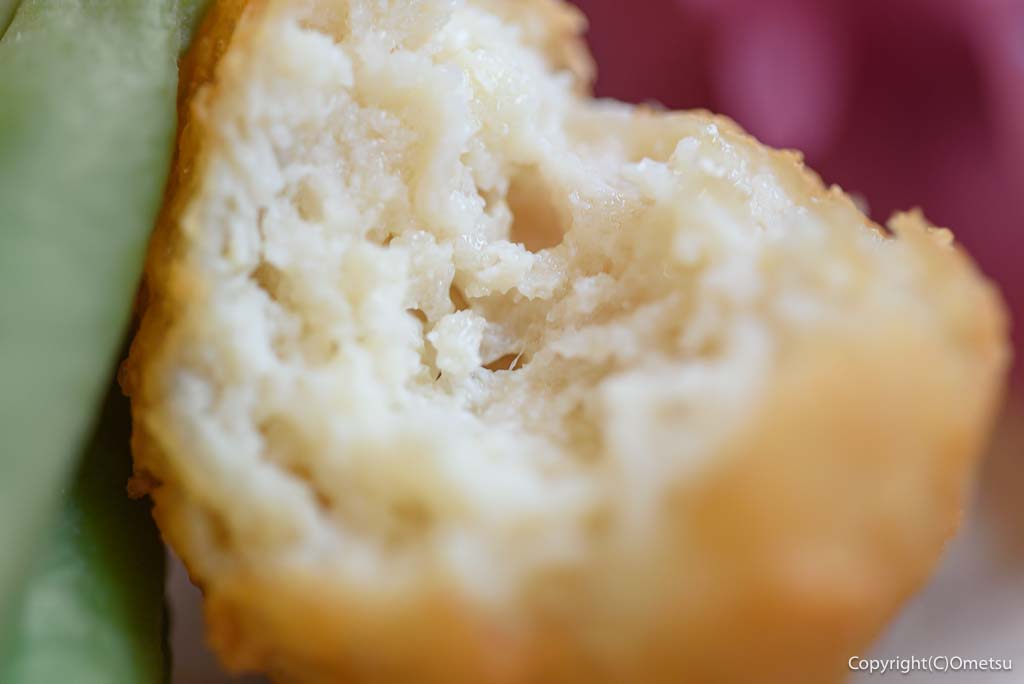 檜原森のおもちゃ美術館・さとやま食堂の「さとやま定食」の、豆腐ナゲットの、具