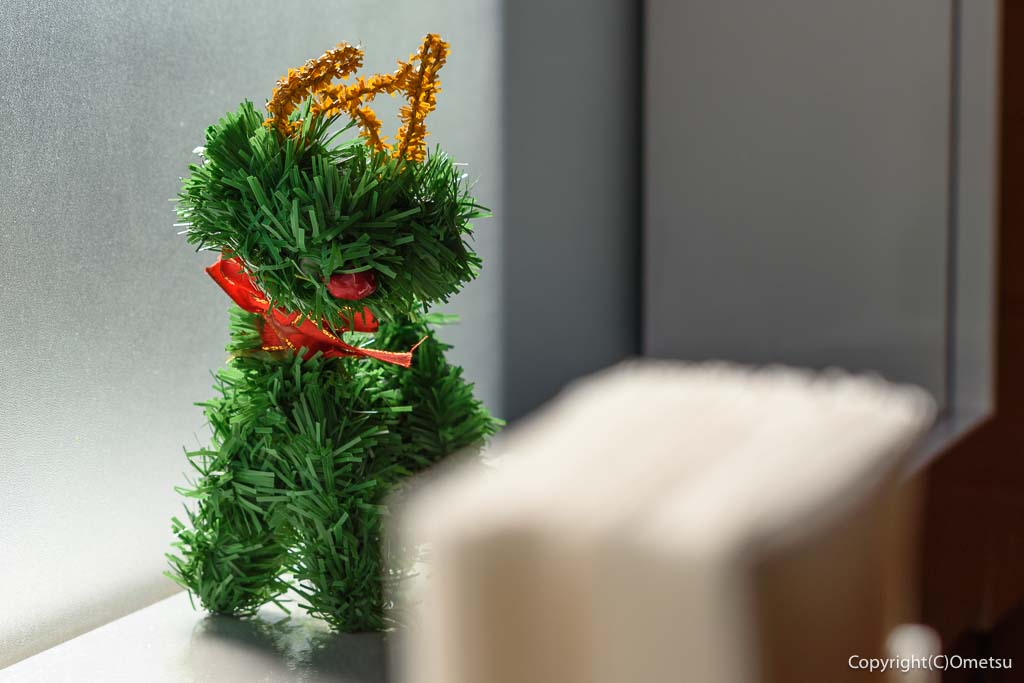 青梅市「なないろCafeすずらん」の、トナカイの置物