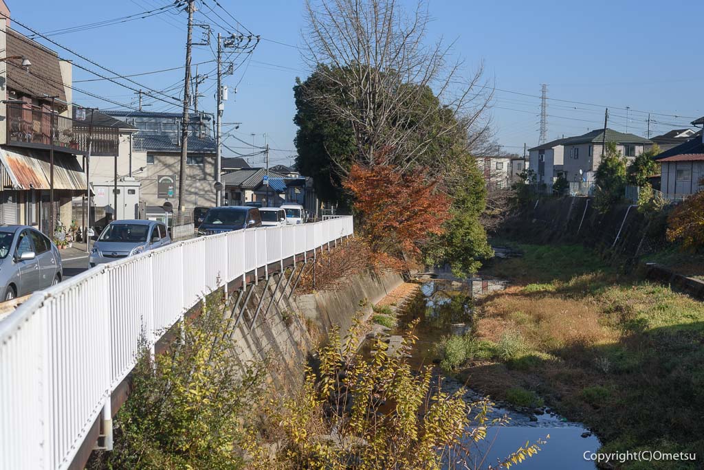 埼玉県・入間市の、豊岡街道の、霞川