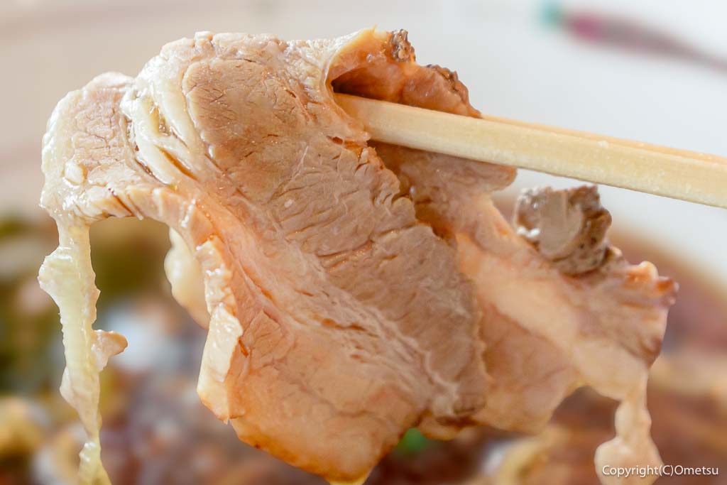 カインズ青梅インター店・フードコート内の、町中華「福よし」の、手もみラーメンの、チャーシュー