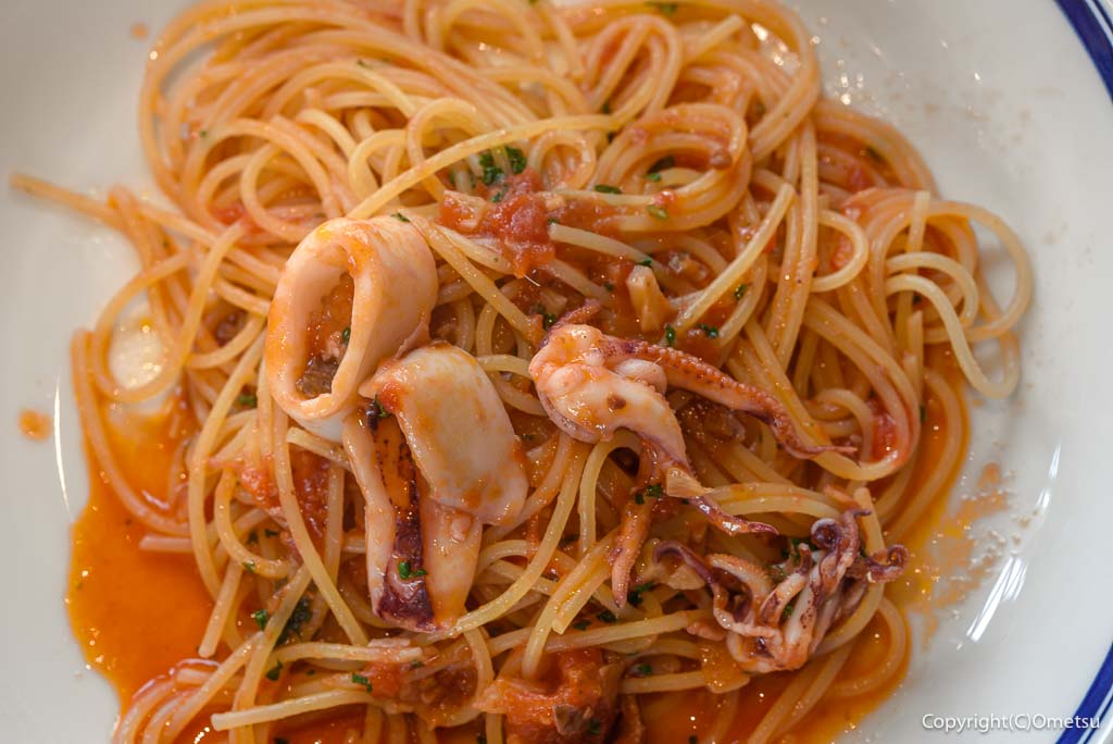青梅市・新町のMUKU CAFEの、ヤリイカのトマトソースのパスタ