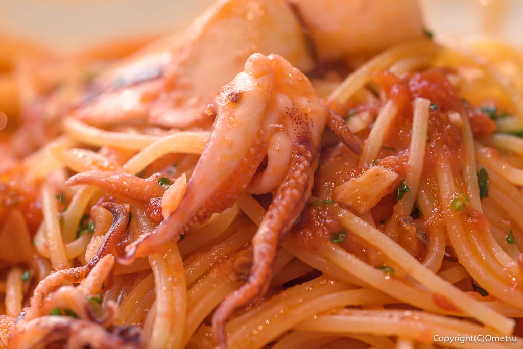 青梅市・新町のMUKU CAFEの、ヤリイカのトマトソースのパスタ